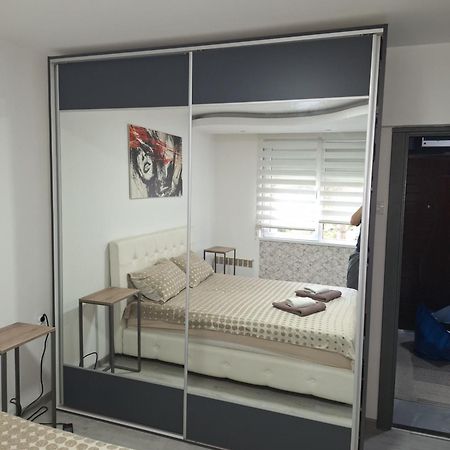 Lux Apartment 7, Parking Ni Εξωτερικό φωτογραφία